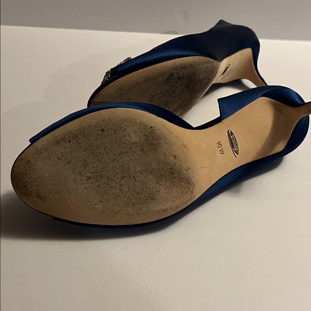 Badgley Mischka MACIE Navy Satin Heels Crystal Embellishments Peep Toe 10W EUC - Picture 8 of 10